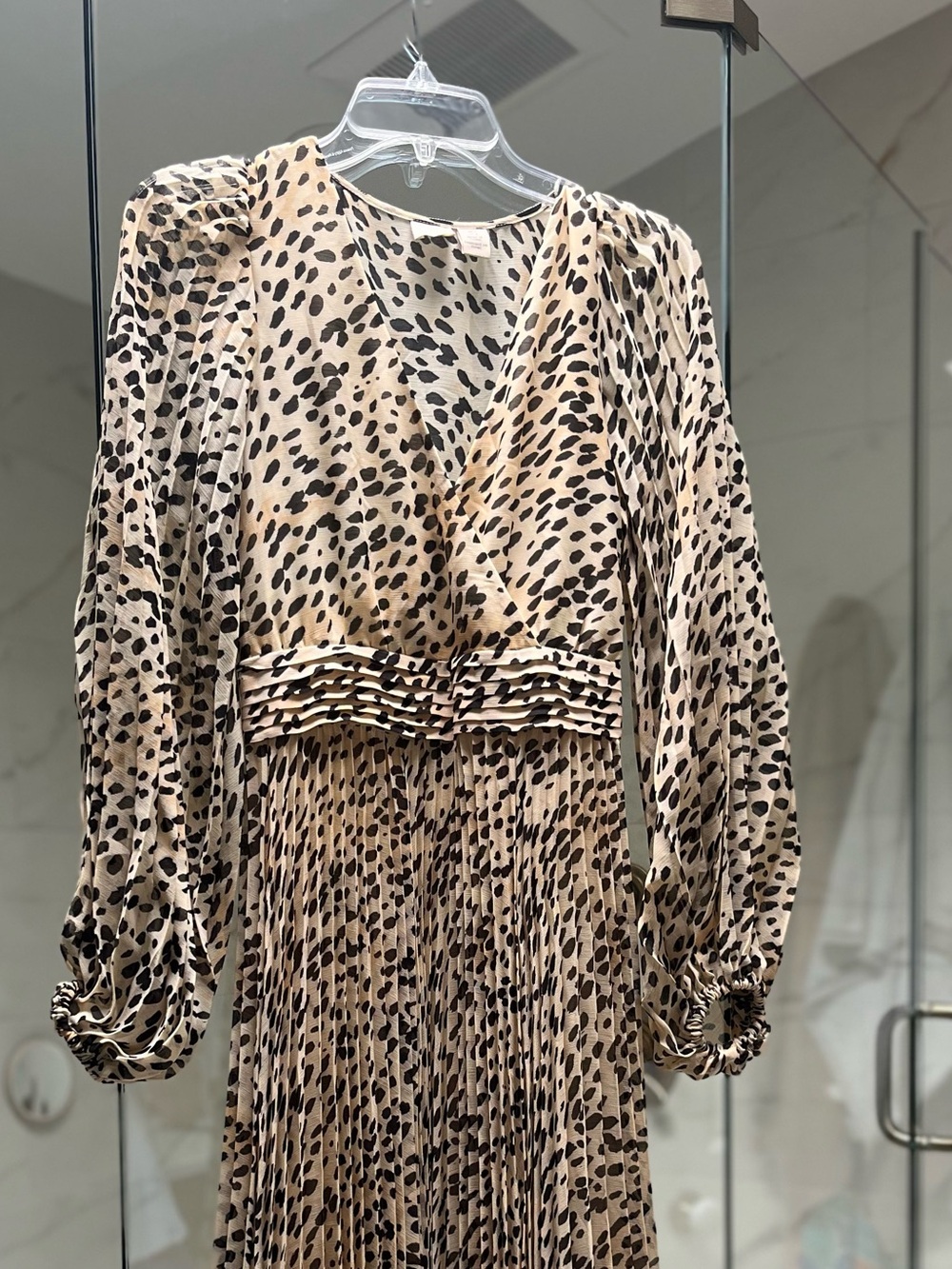 H&M Beige and Black Leopard-Print Long-Sleeve Pleated Midi Dress size 0